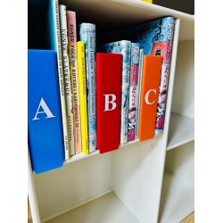 Skillest�tte Color � s�t med 29 skilte i farvet akryl