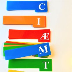 Skilleplade med bogstav, Small. St med 29 stk.