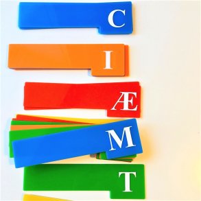 Skilleplade med bogstav, Small. St med 29 stk.