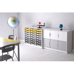 Reol med 24 plastikskuffer