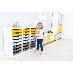 Reol med 24 plastikskuffer