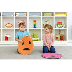 Skumpuder med ansigter