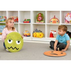 Skumpuder med ansigter