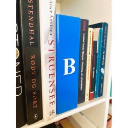 Bred skillesttte, st med alfabetet