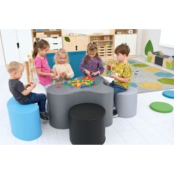 Siddegruppe i skum Loris