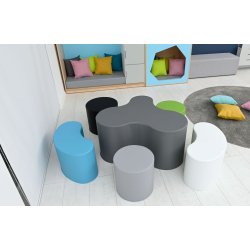 Siddegruppe i skum Loris