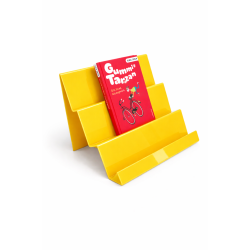 Lys gul akryl trappe til udstilling af b�ger og materialer i bibliotek og institution