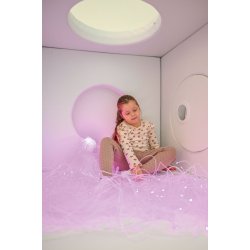 Hvidt hus med vinduer