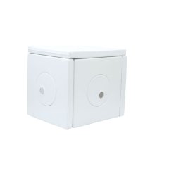 Hvidt hus med vinduer